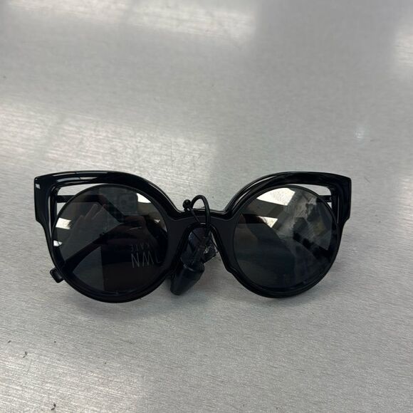 Fendi Sunglasses - Picture 1 of 11